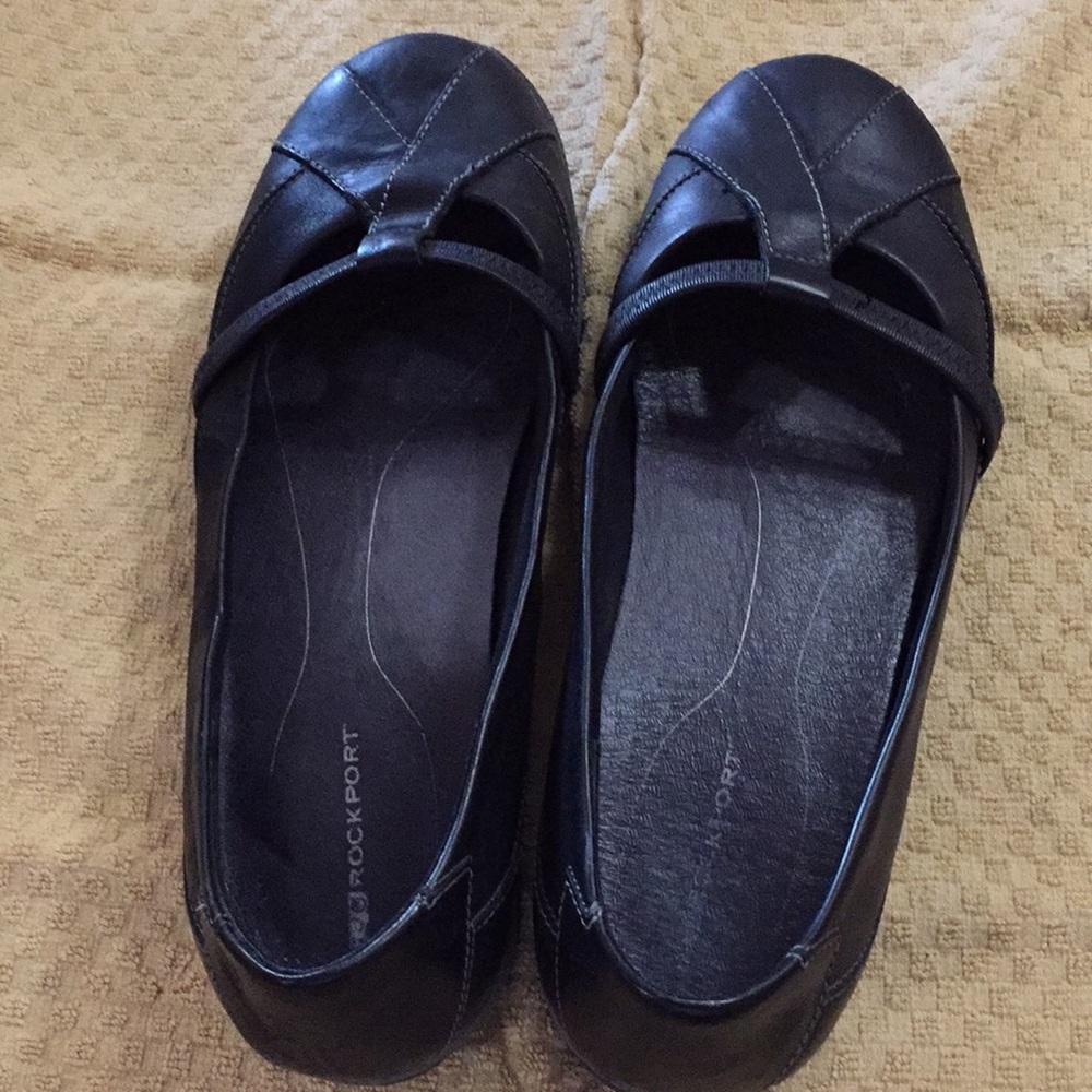 Black leather Rockport Mary Jane shoes.